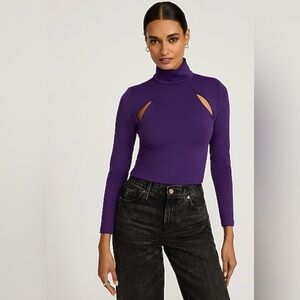 EXPRESS BODY CONTOUR HIGH COMPRESSION TURTLENECK CROP TOP